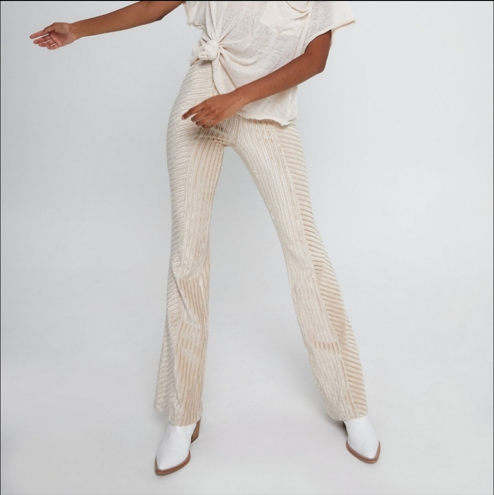 Free People Champagne Slim Pull On Velvet Flare Pants small